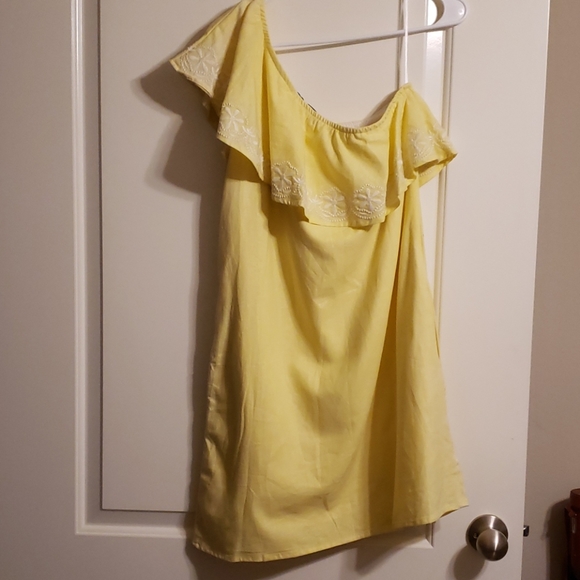 ✨3/10 Sloane Ranger Yellow One Shoulder Dress - Picture 5 of 9